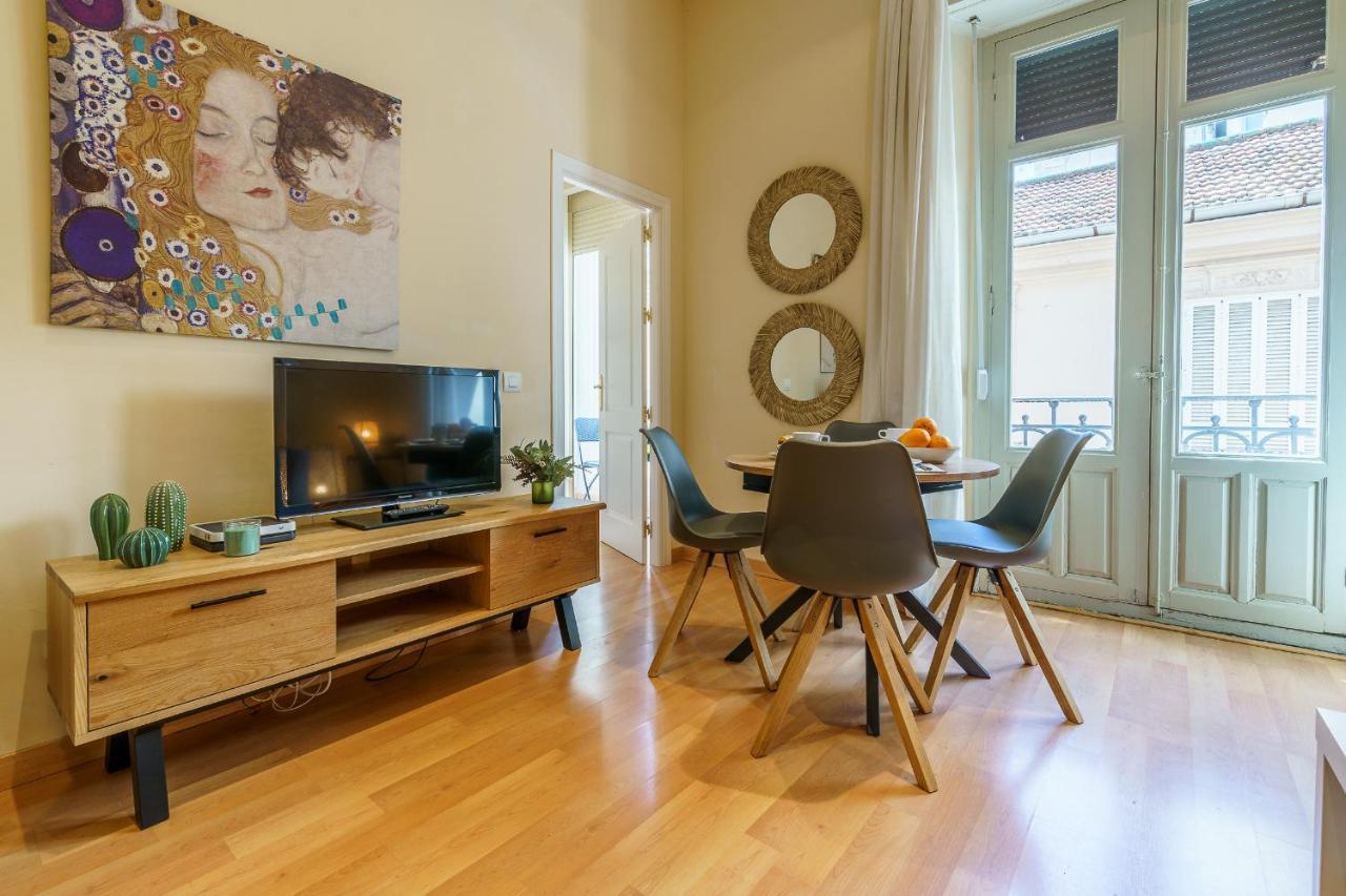 Bright Two-Bedroom Apartment In The Historic Center Málaga Eksteriør billede