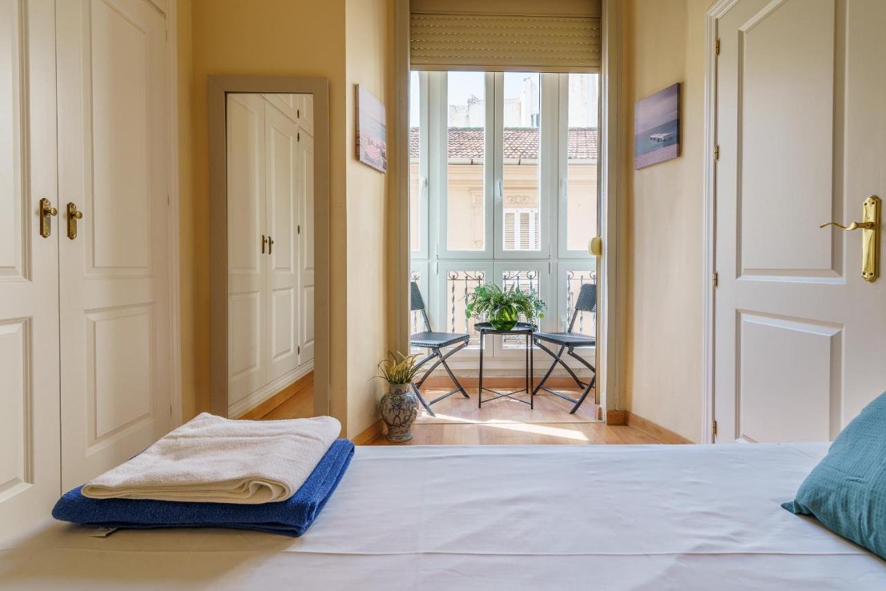 Bright Two-Bedroom Apartment In The Historic Center Málaga Eksteriør billede