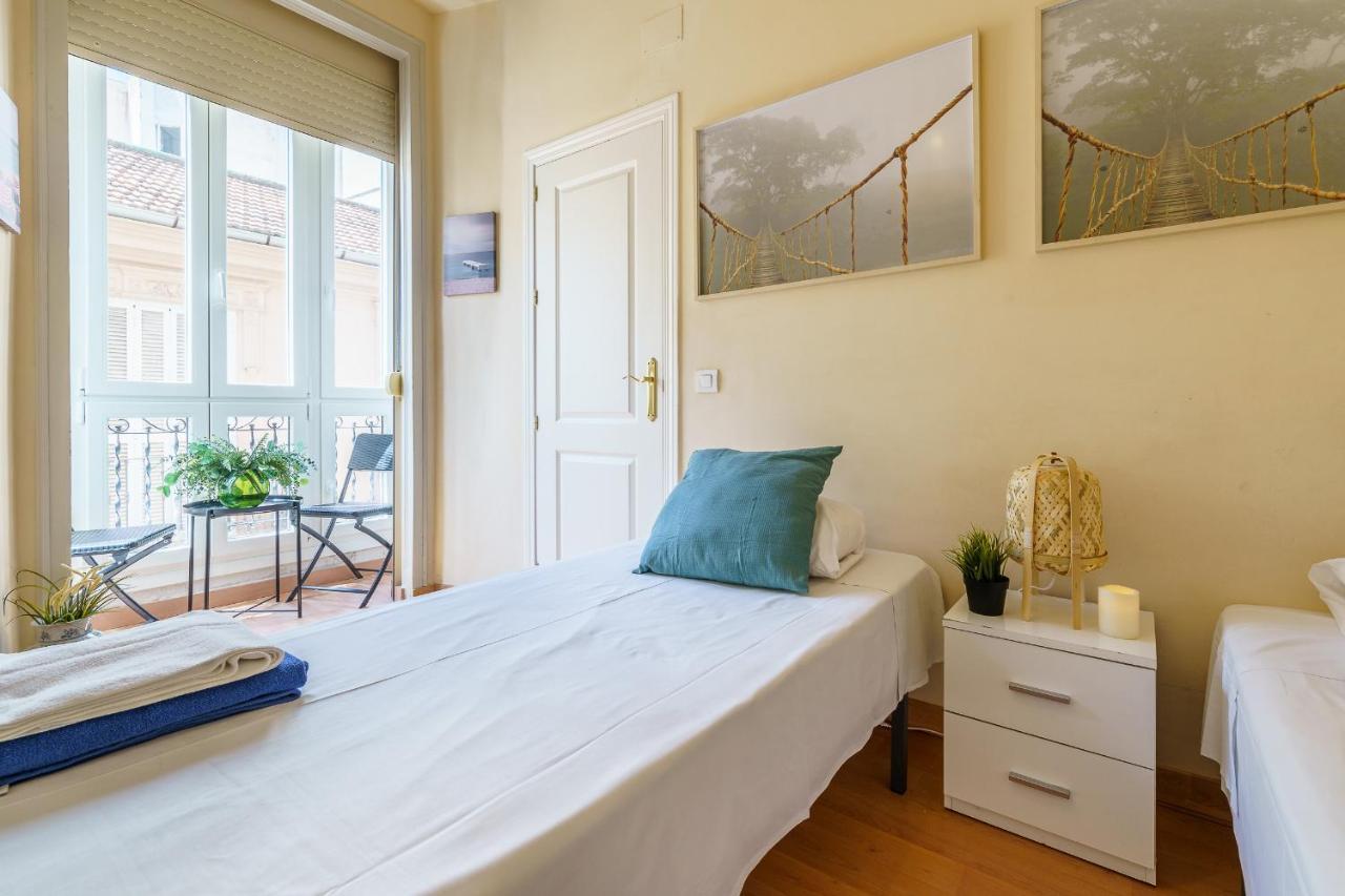 Bright Two-Bedroom Apartment In The Historic Center Málaga Eksteriør billede